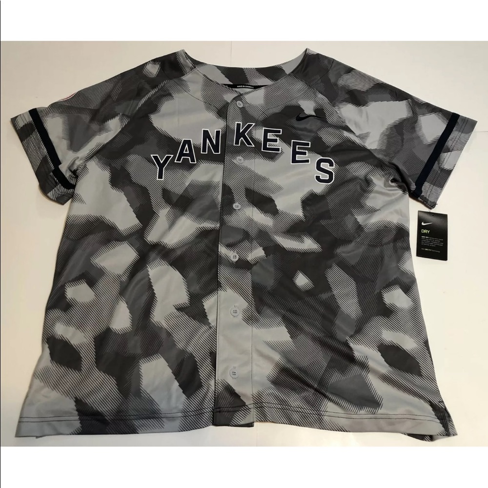 Brand new Nike Yankees baseball jersey